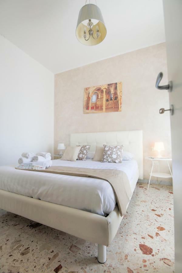 B&B Reginè Салерно Екстериор снимка