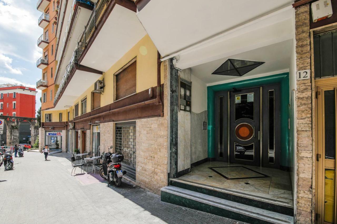 B&B Reginè Салерно Екстериор снимка